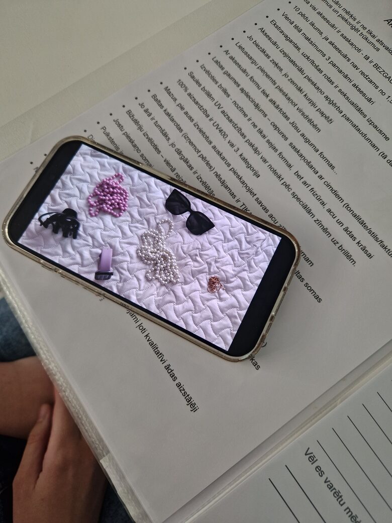 aksesuāru nēsāšana